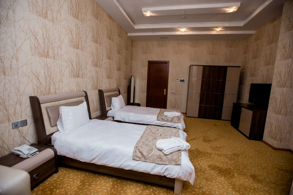 Astola Hotel Baku Exteriör bild
