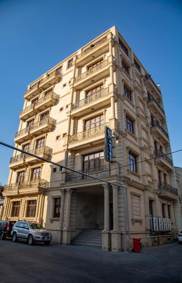 Astola Hotel Baku Exteriör bild