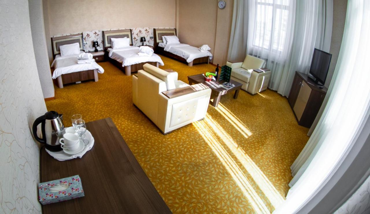 Astola Hotel Baku Exteriör bild