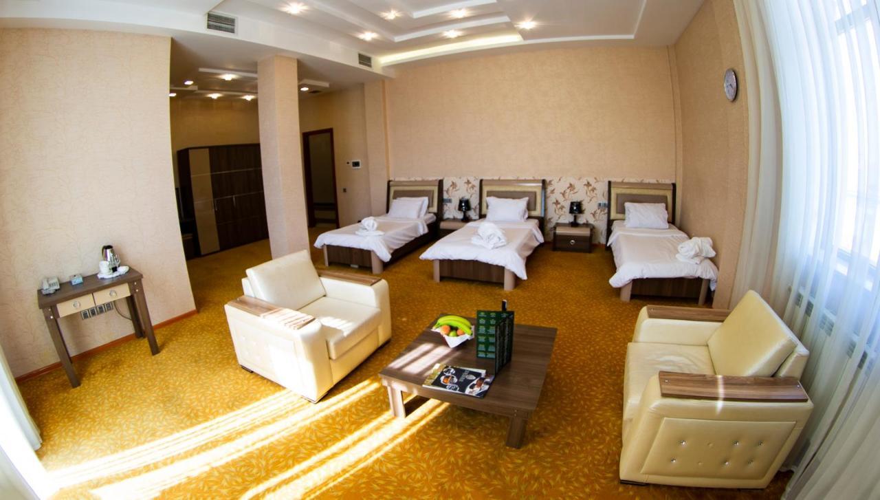 Astola Hotel Baku Exteriör bild